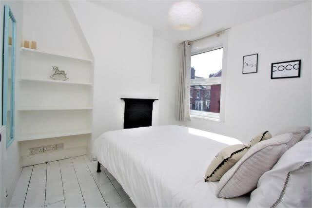 Cosy 2 Bedroom Victorian Townhouse In The Town Centre Bury St. Edmunds Екстериор снимка