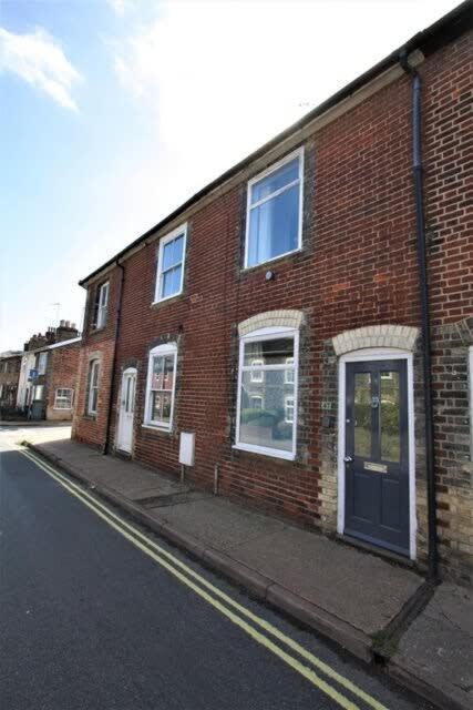 Cosy 2 Bedroom Victorian Townhouse In The Town Centre Bury St. Edmunds Екстериор снимка